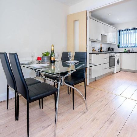 City Centre Townhouse - 3 Bedrooms - Garage - Parking - Top Rated Birmingham Buitenkant foto