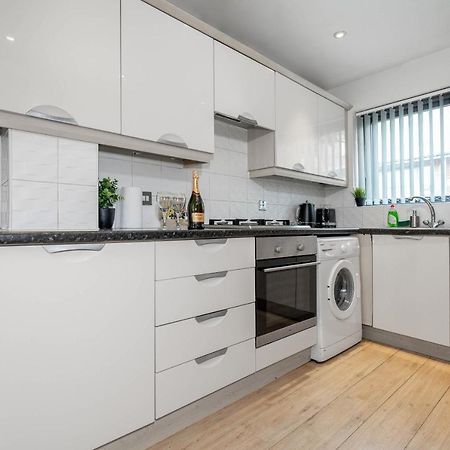 City Centre Townhouse - 3 Bedrooms - Garage - Parking - Top Rated Birmingham Buitenkant foto