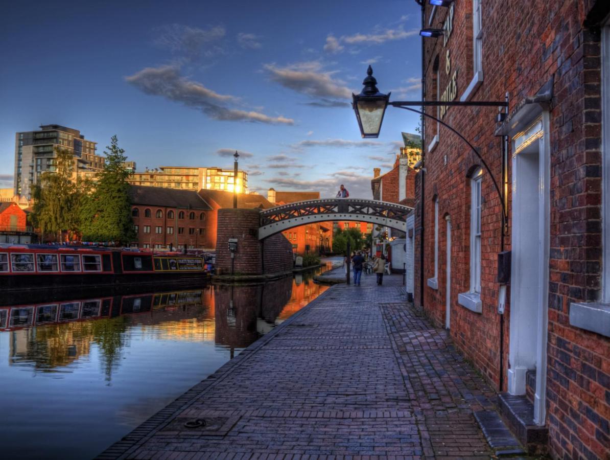 City Centre Townhouse - 3 Bedrooms - Garage - Parking - Top Rated Birmingham Buitenkant foto
