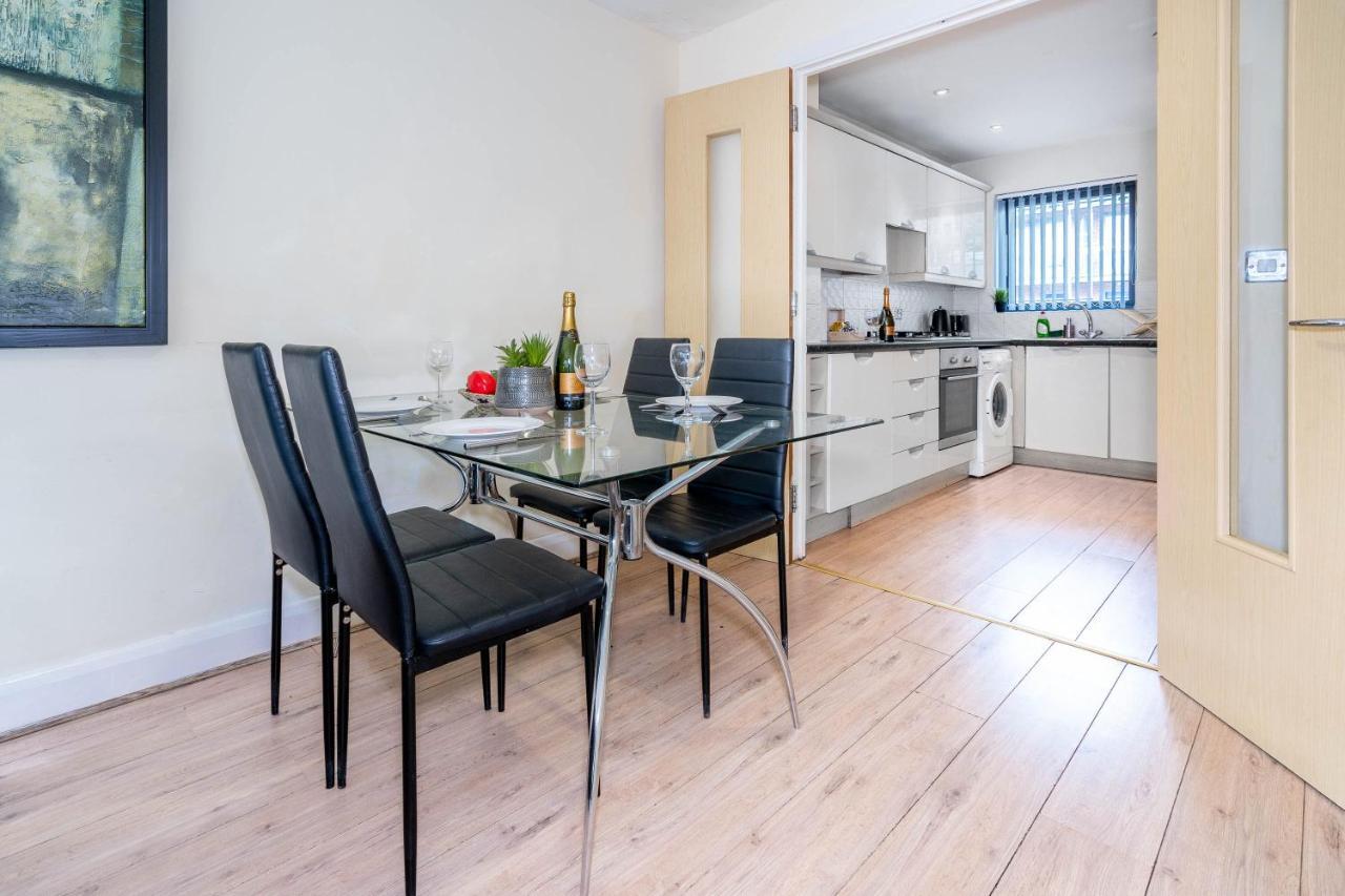City Centre Townhouse - 3 Bedrooms - Garage - Parking - Top Rated Birmingham Buitenkant foto