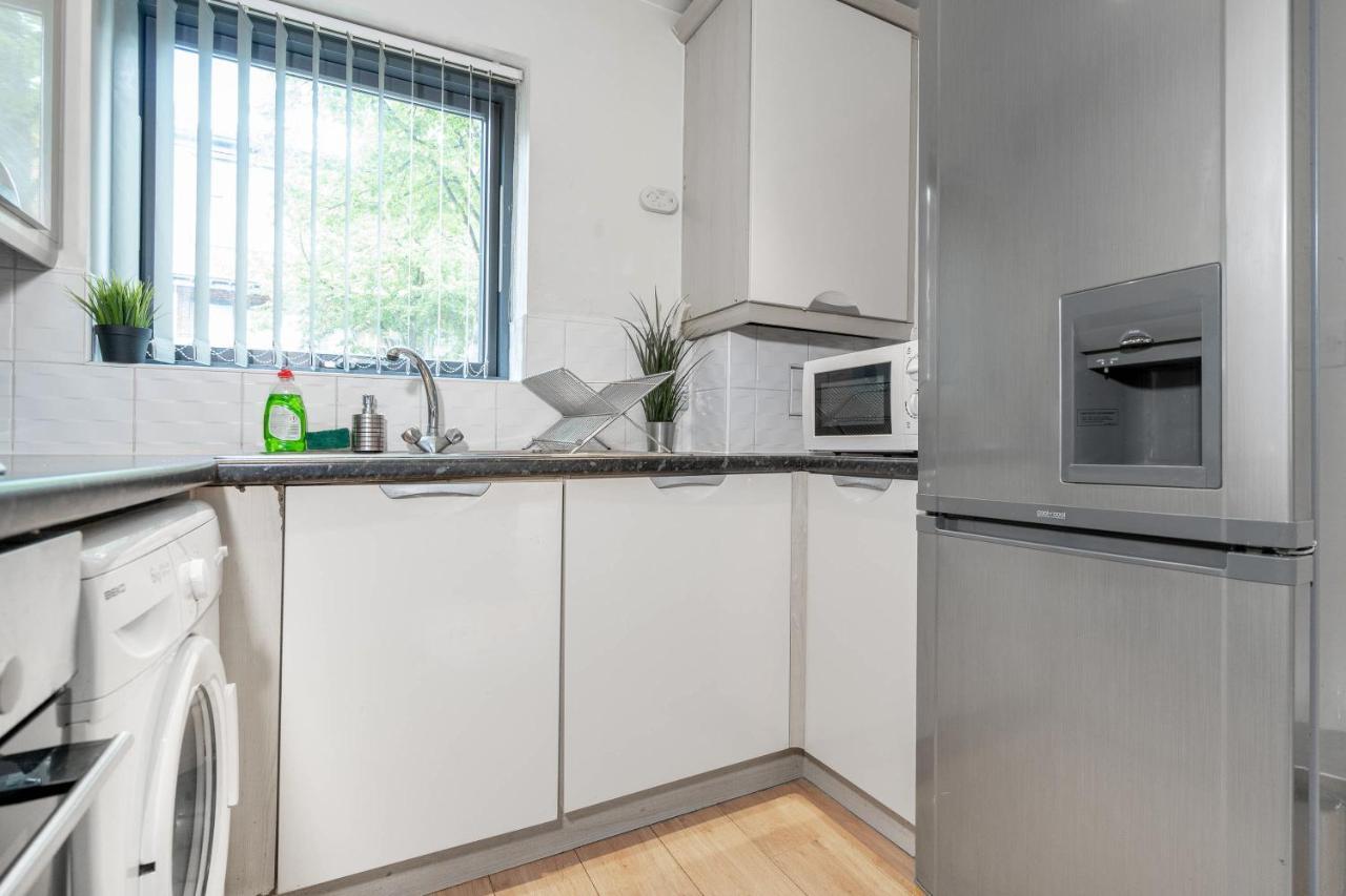 City Centre Townhouse - 3 Bedrooms - Garage - Parking - Top Rated Birmingham Buitenkant foto