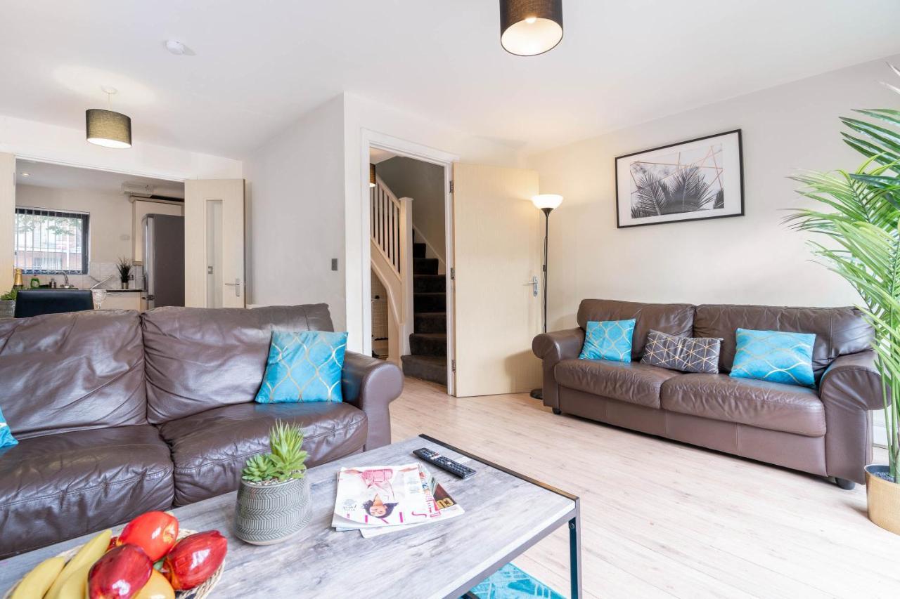 City Centre Townhouse - 3 Bedrooms - Garage - Parking - Top Rated Birmingham Buitenkant foto